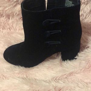 Blue velvet boot